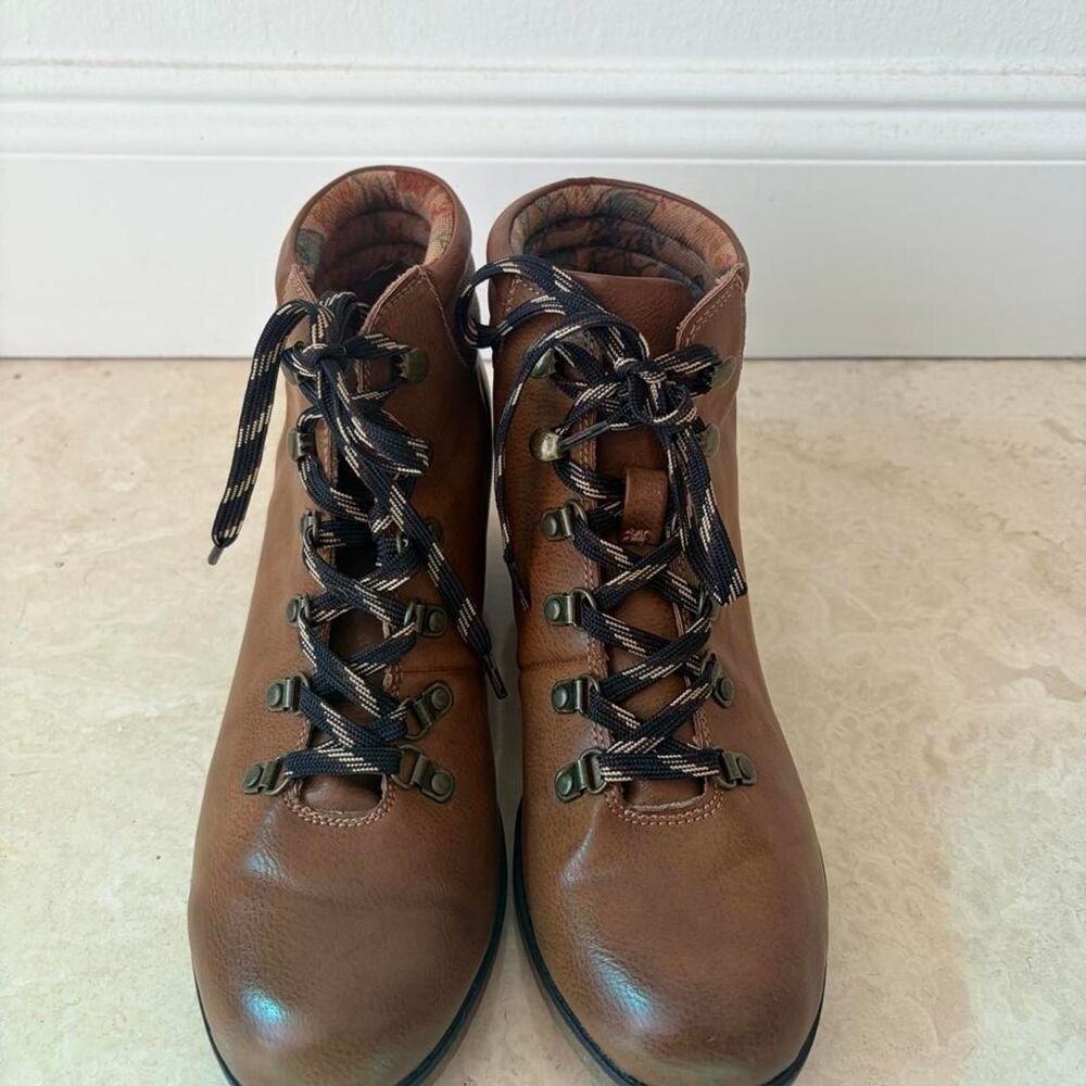 Brown Lace-Up Ankle Boots Floral Lining Fall Boho Size 9